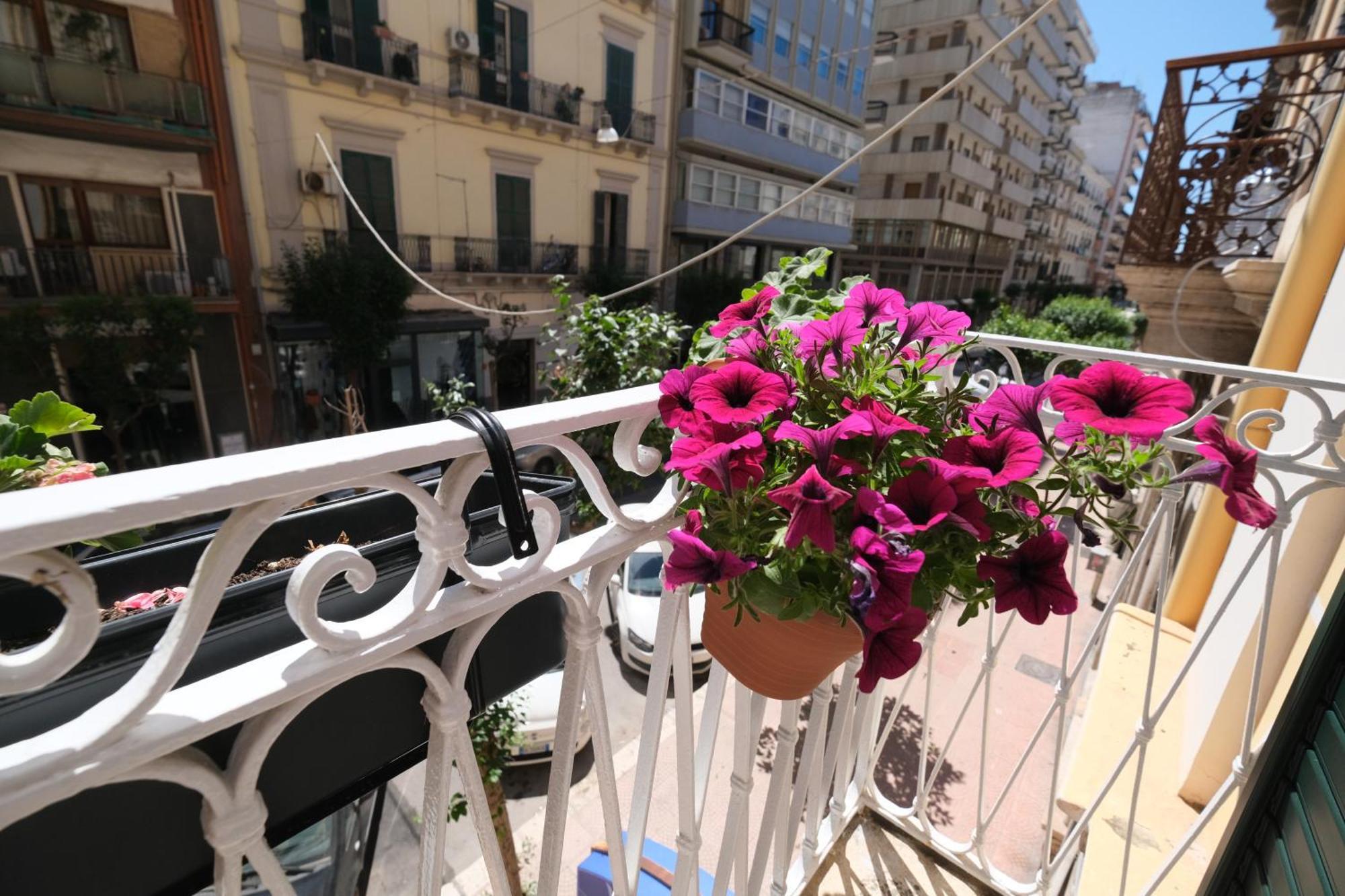 Hotel Il Poggiolo Fiorito Taranto Exterior foto