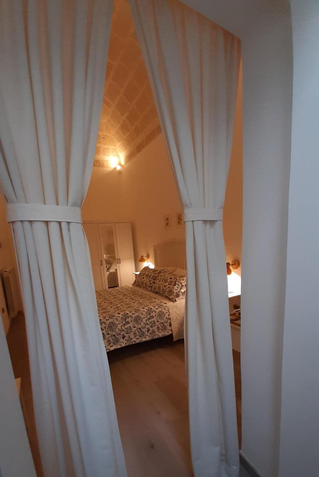 Hotel Il Poggiolo Fiorito Taranto Exterior foto